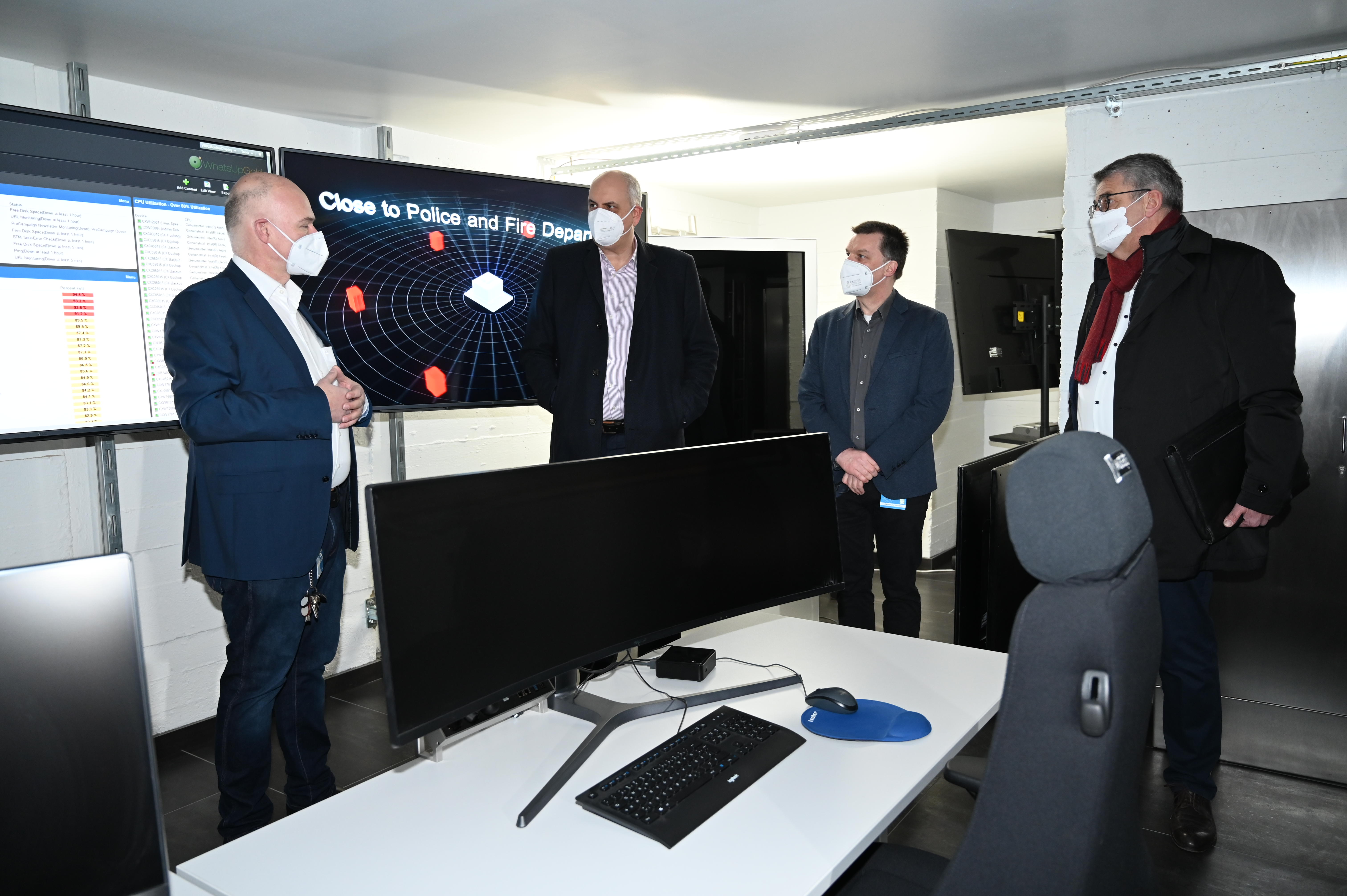 Bremer Bürgermeister Andreas Bovenschulte zu Besuch bei ColocationIX